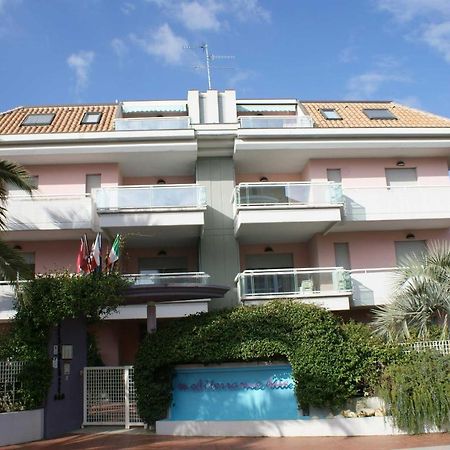 Appartamento Mediterraneo San Benedetto del Tronto Luaran gambar
