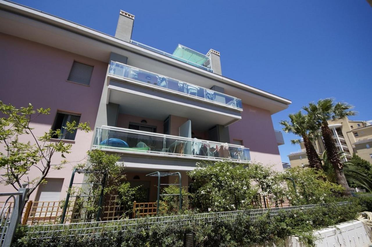 Appartamento Mediterraneo San Benedetto del Tronto Luaran gambar